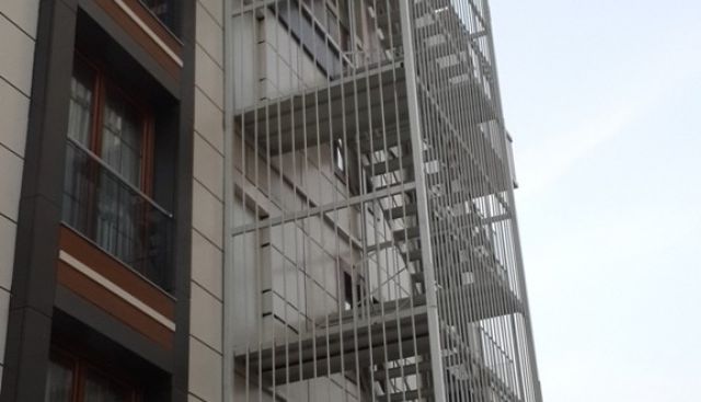 0216 6415084. Yangın Merdivenci