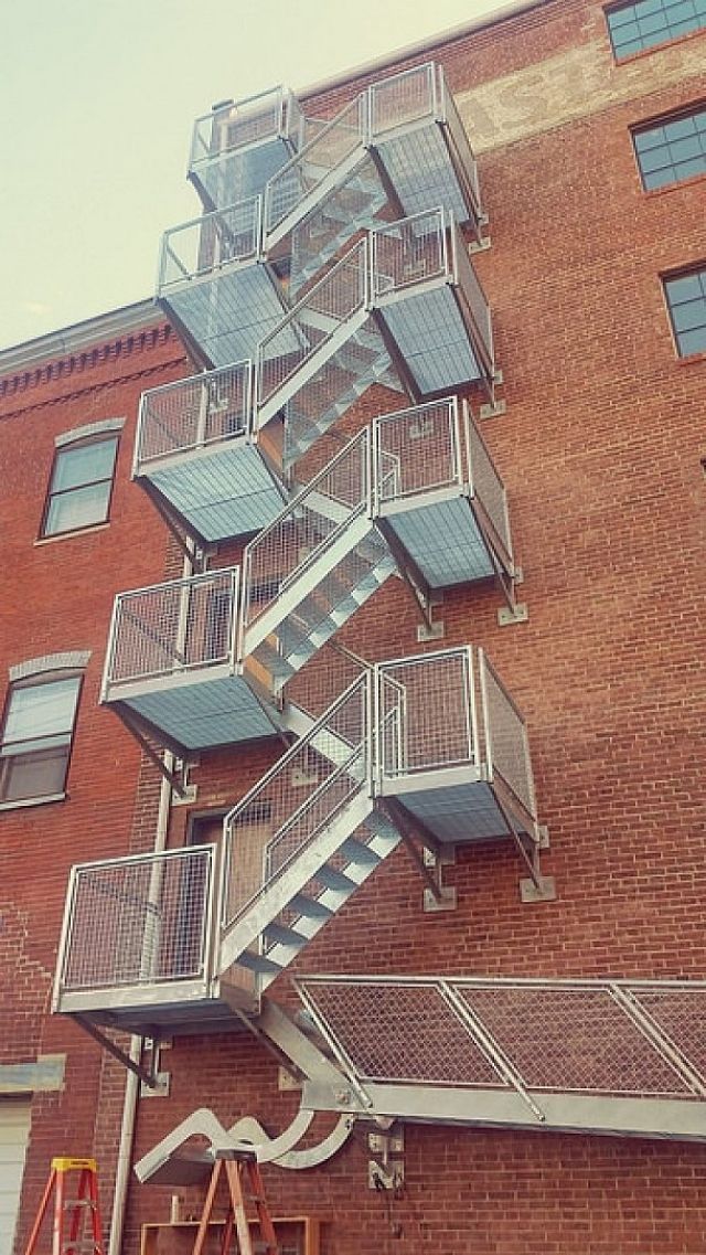 0216 6415084. Yangın Merdiveni Nedir?